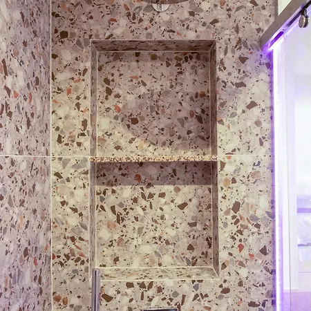 Centro Balcony ゲストハウス ティラナ